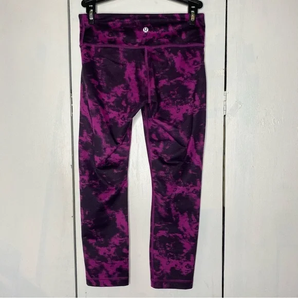 Lululemon crop leggings size 4 - Picture 2 of 4